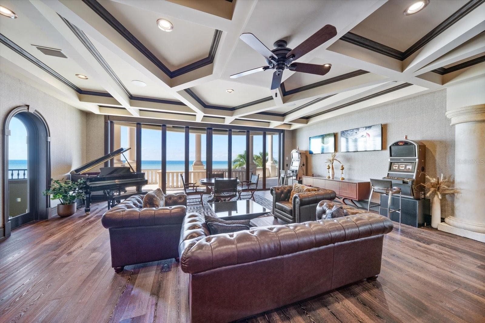 Single Family Residence at 1700 GULF BLVD, BELLEAIR BEACH, photo 30 of 86