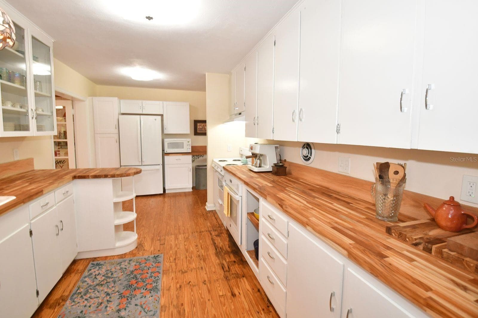 Beautiful Butcher Block Counters - 160 BAYSHORE DR, TERRA CEIA