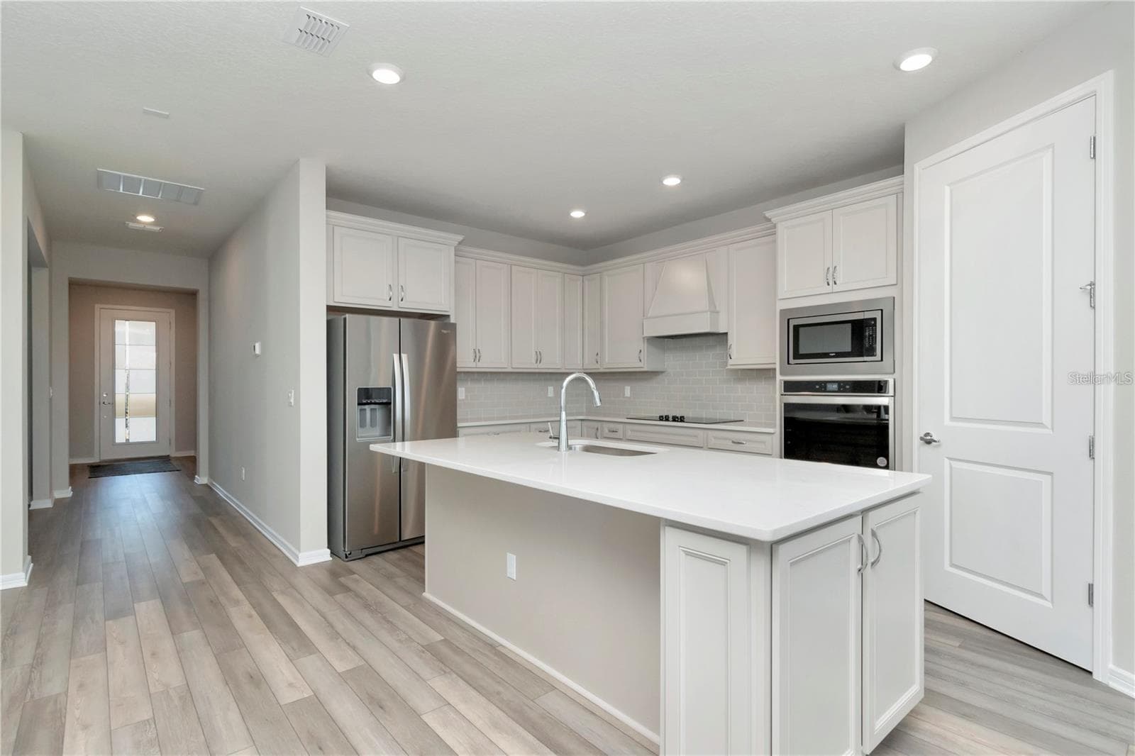 Single Family Residence at 1991 SPRING SHOWER CIR, KISSIMMEE, photo 5 of 51