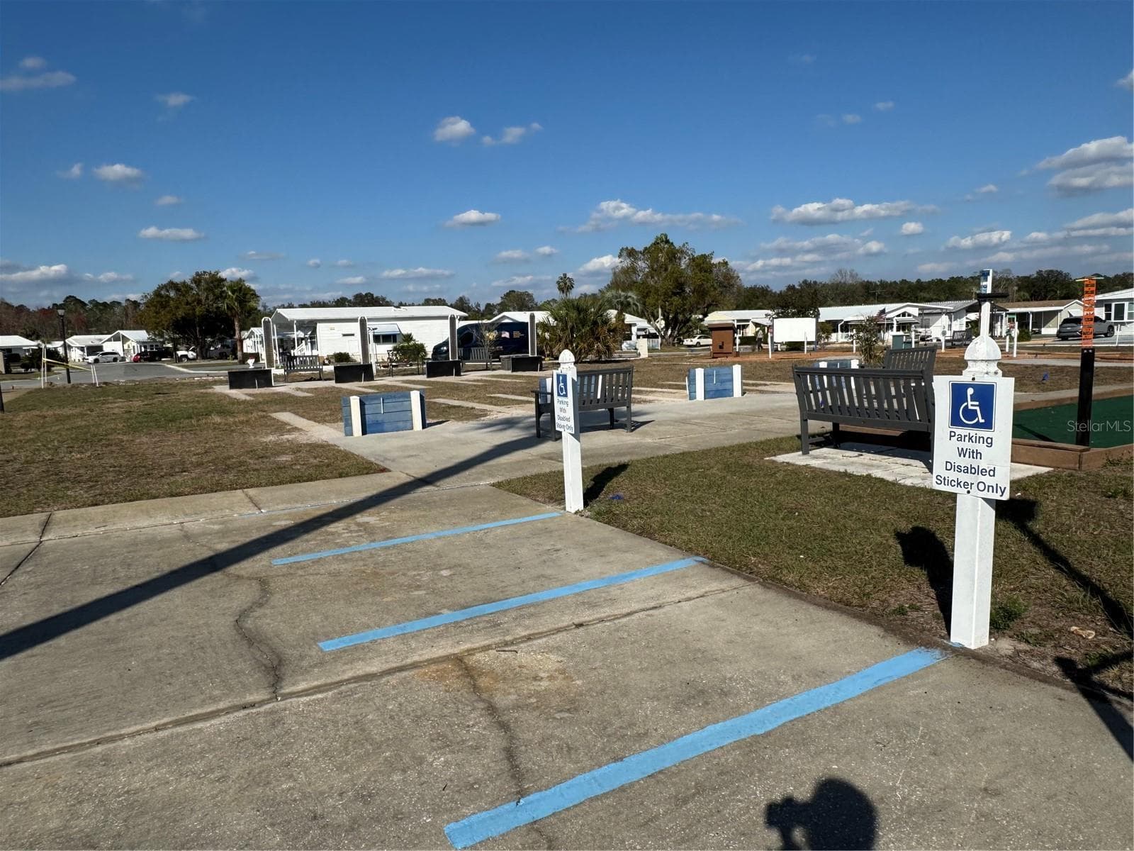 Handicapped golf cart parking - 35103 JADE DR, ZEPHYRHILLS