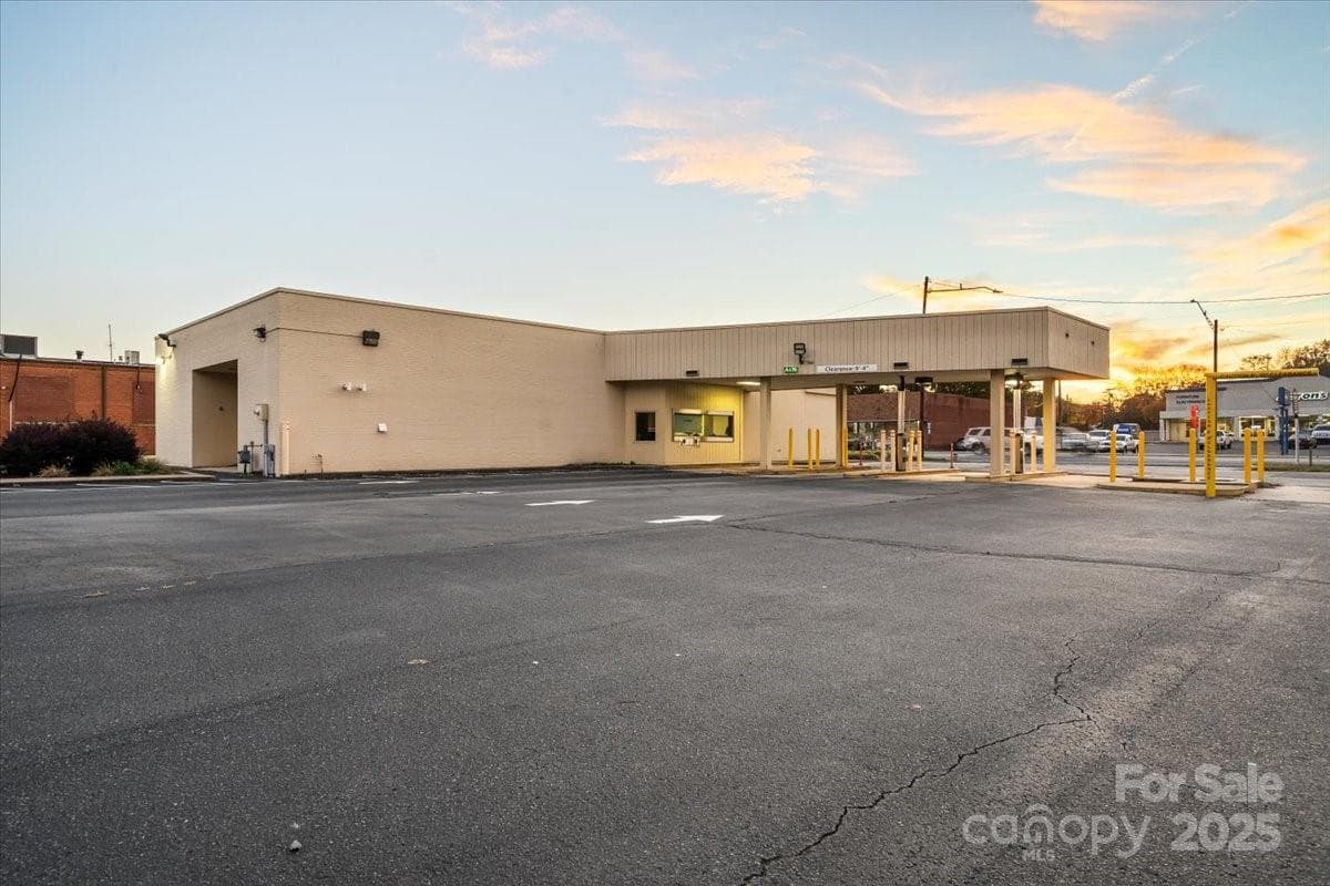 Retail at Kannapolis, photo 2 of 33