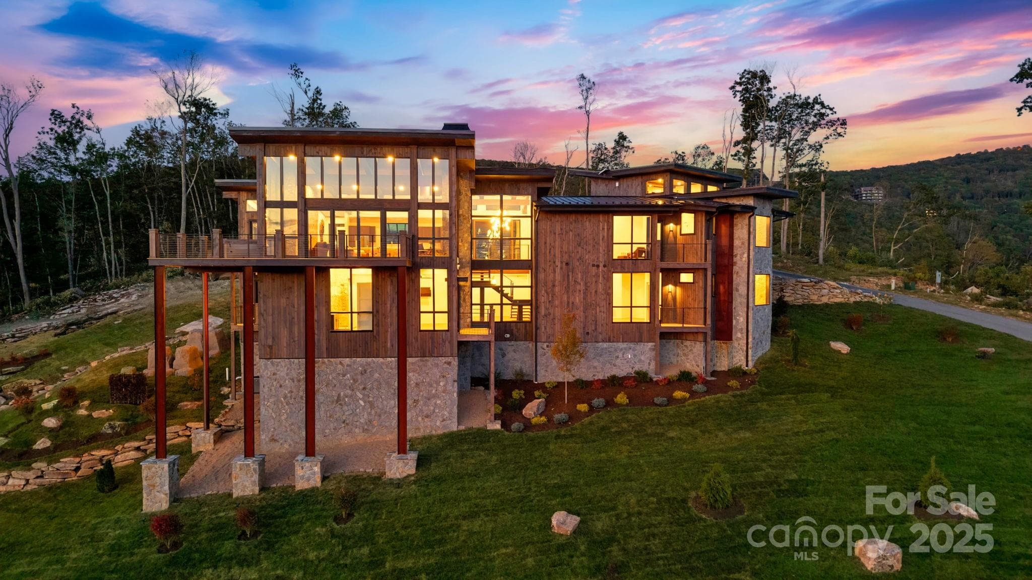 Single Family Residence at 294 Silver Eagle Trail, Banner Elk, photo 2 of 48