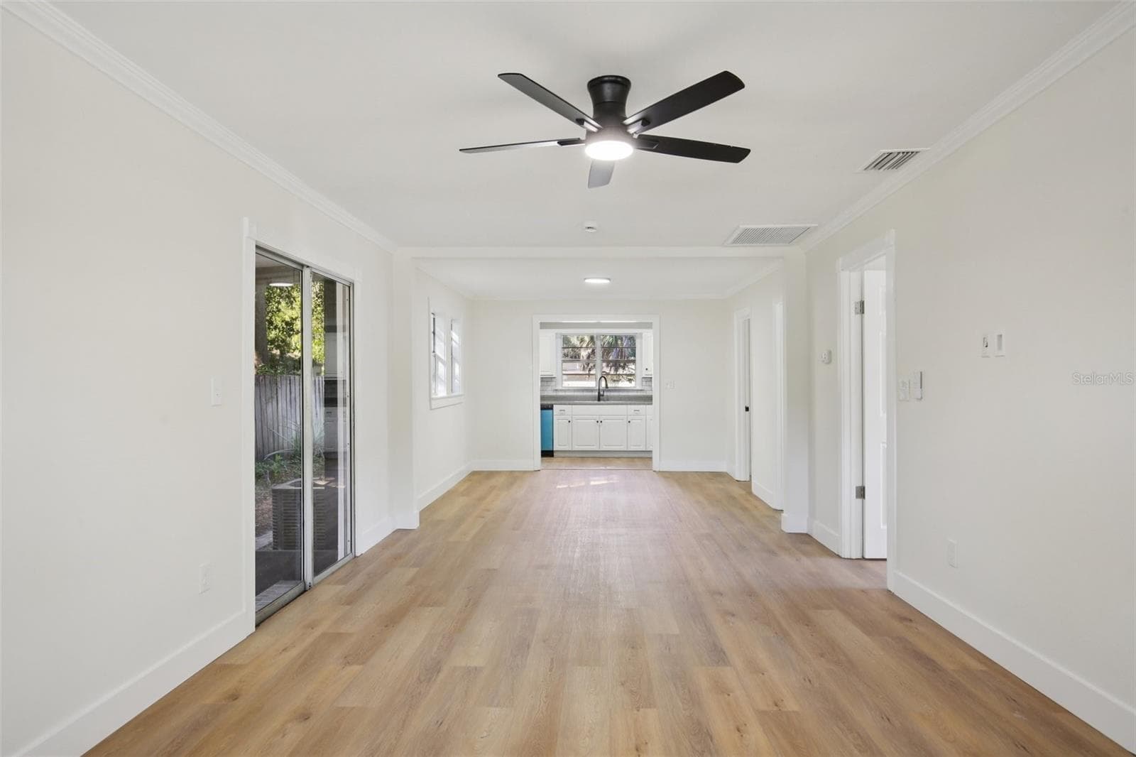 Single Family Residence at 5808 N 17TH ST, TAMPA, photo 8 of 29