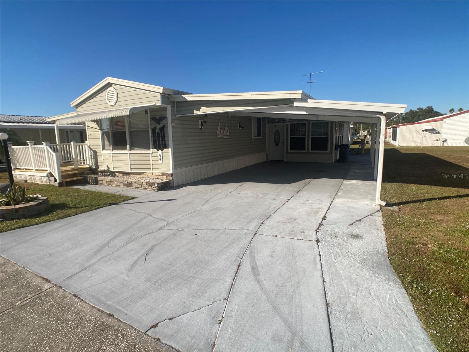 Manufactured Home at 1710 7TH ST SW #44, RUSKIN, photo 5 of 56