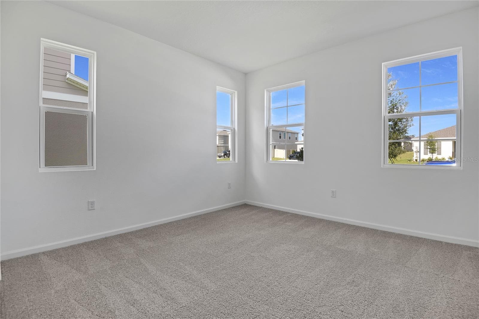 Single Family Residence at 1022 WISTERIA WAY, DUNDEE, photo 3 of 20