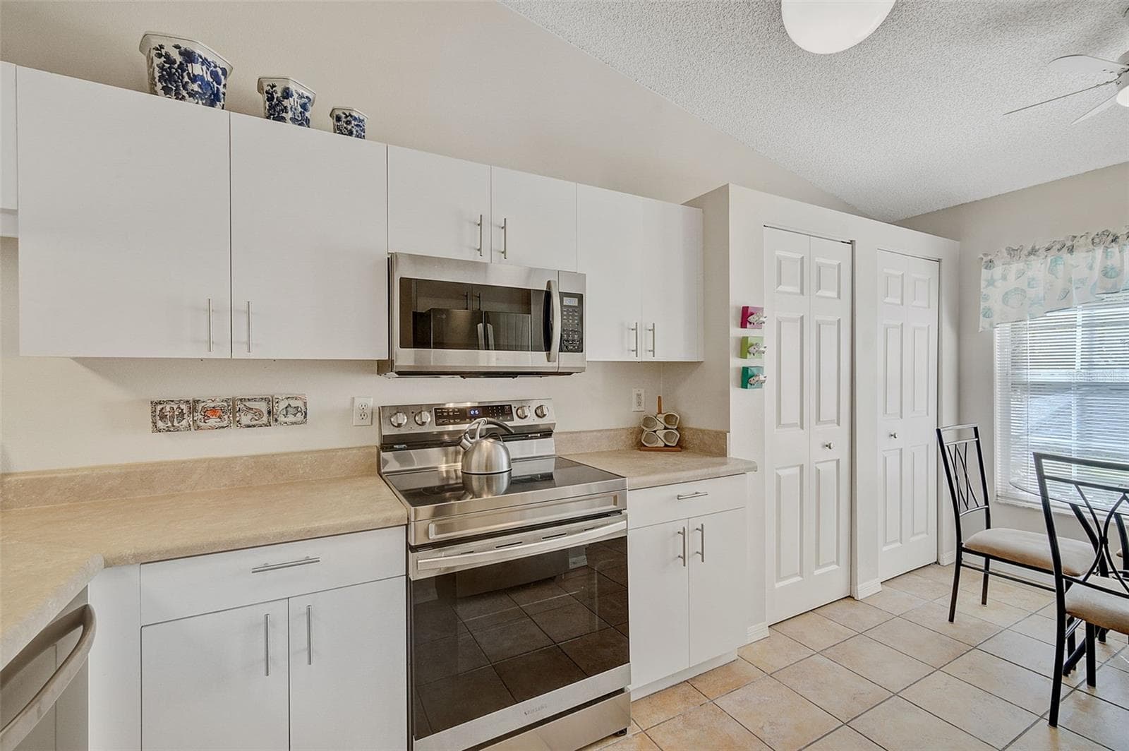 Condominium at 4706 SAND TRAP STREET CIR E #202, BRADENTON, photo 8 of 33