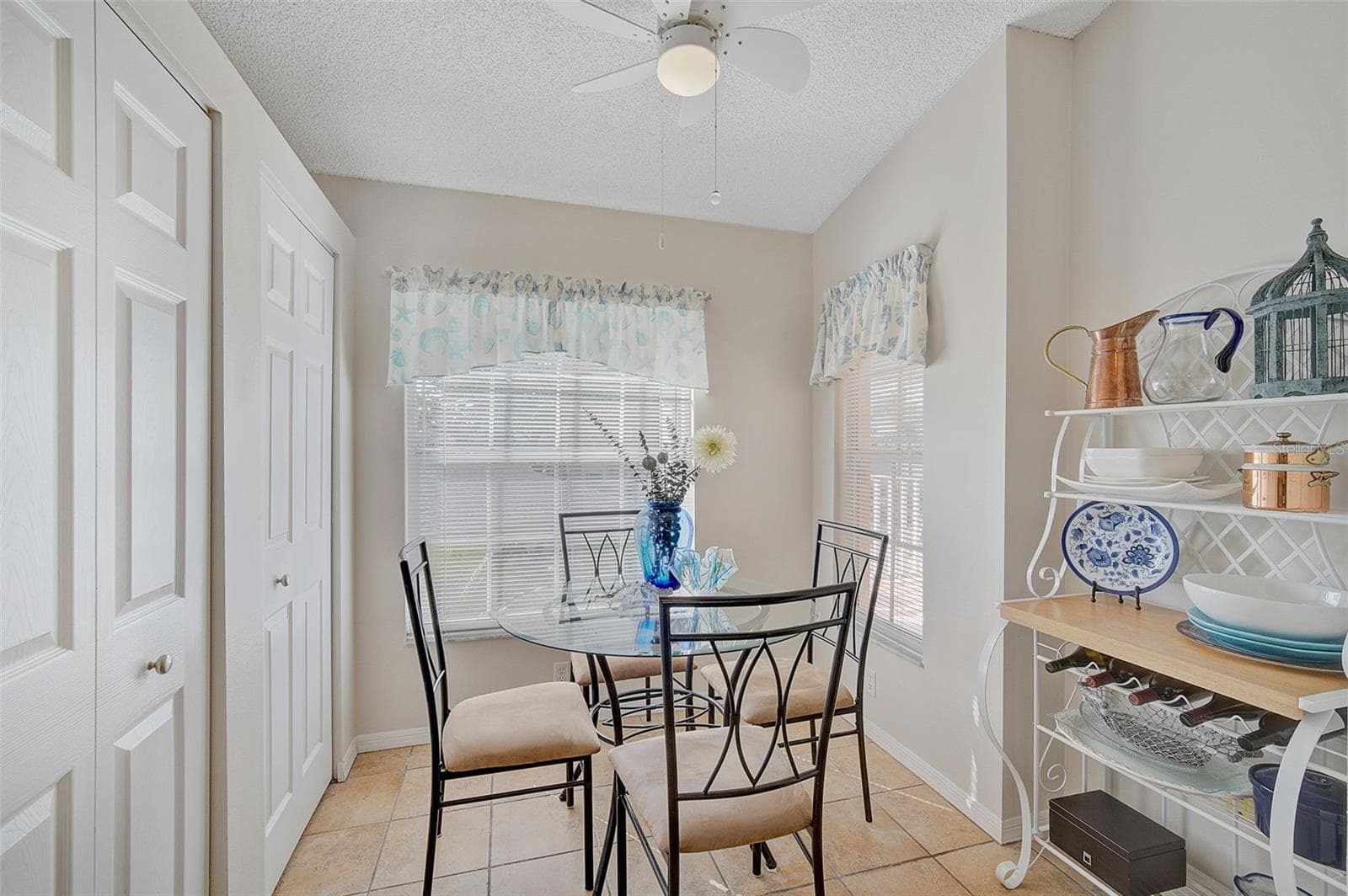Condominium at 4706 SAND TRAP STREET CIR E #202, BRADENTON, photo 10 of 33