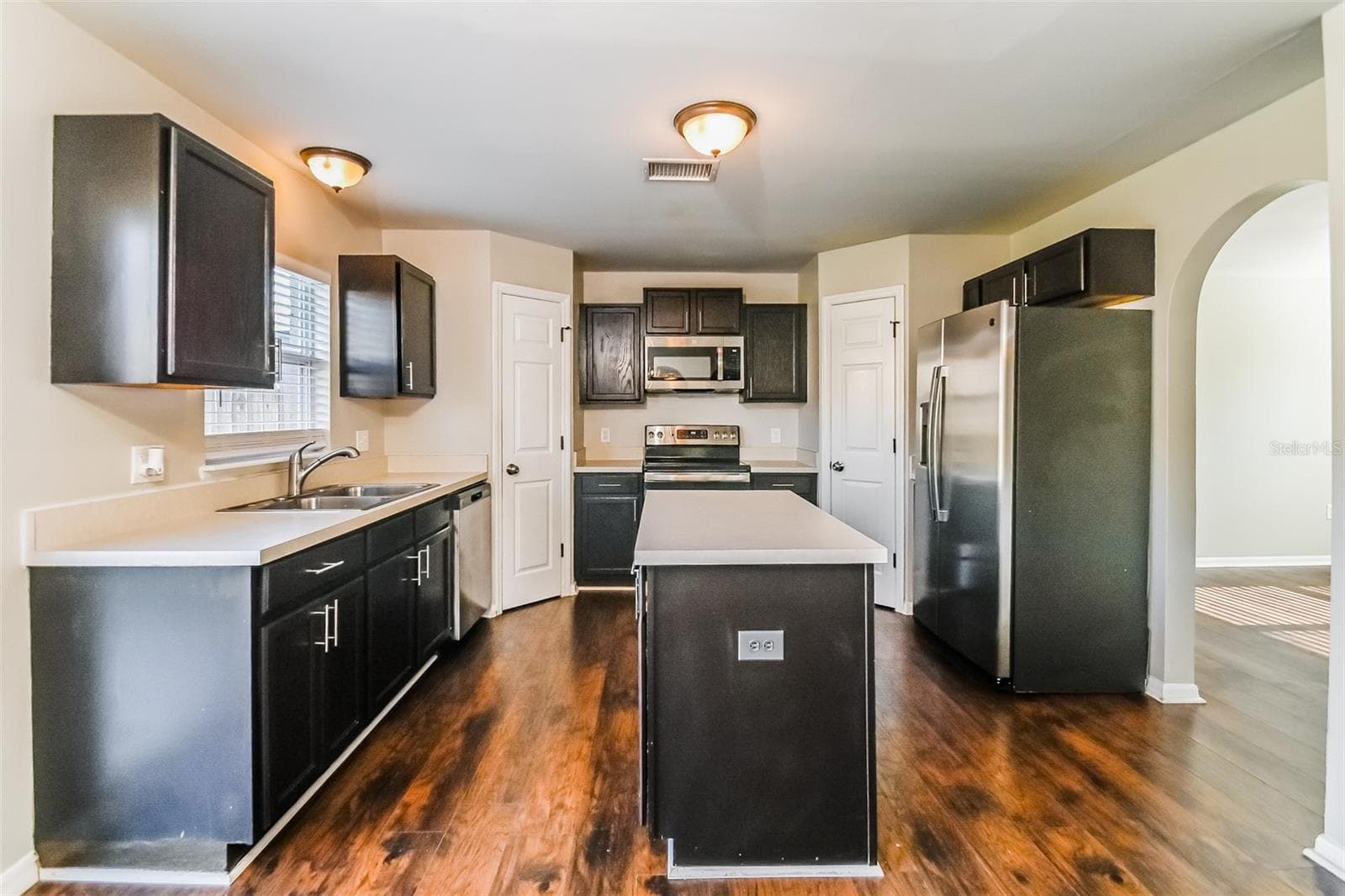 Single Family Residence at 10405 FLY FISHING ST, RIVERVIEW, photo 4 of 15