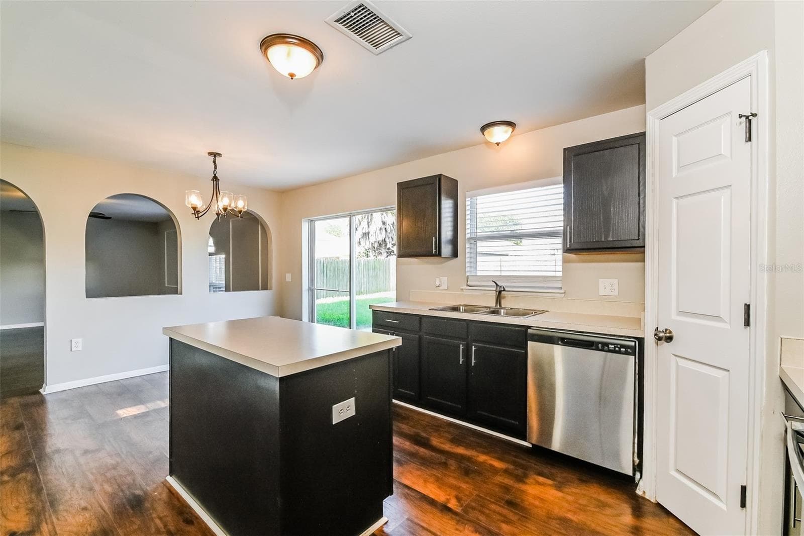 Single Family Residence at 10405 FLY FISHING ST, RIVERVIEW, photo 5 of 15