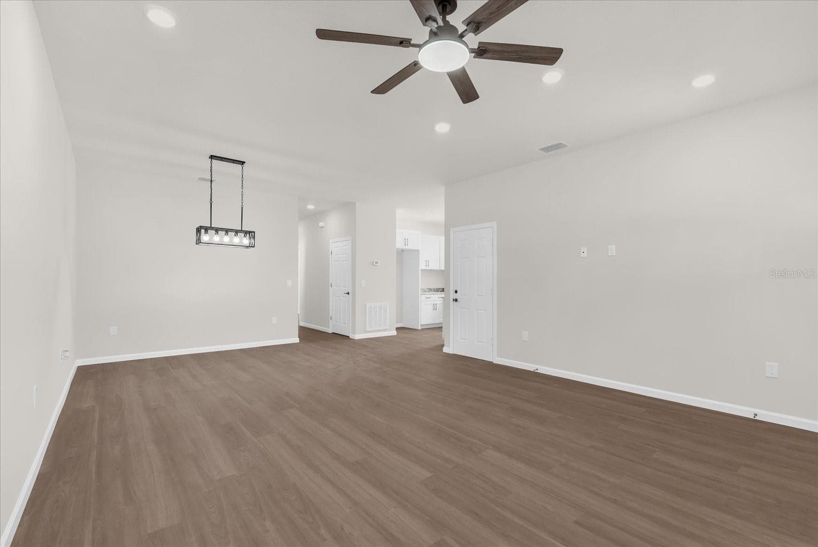 Single Family Residence at 1807 PEACH AVE, SANFORD, photo 5 of 27