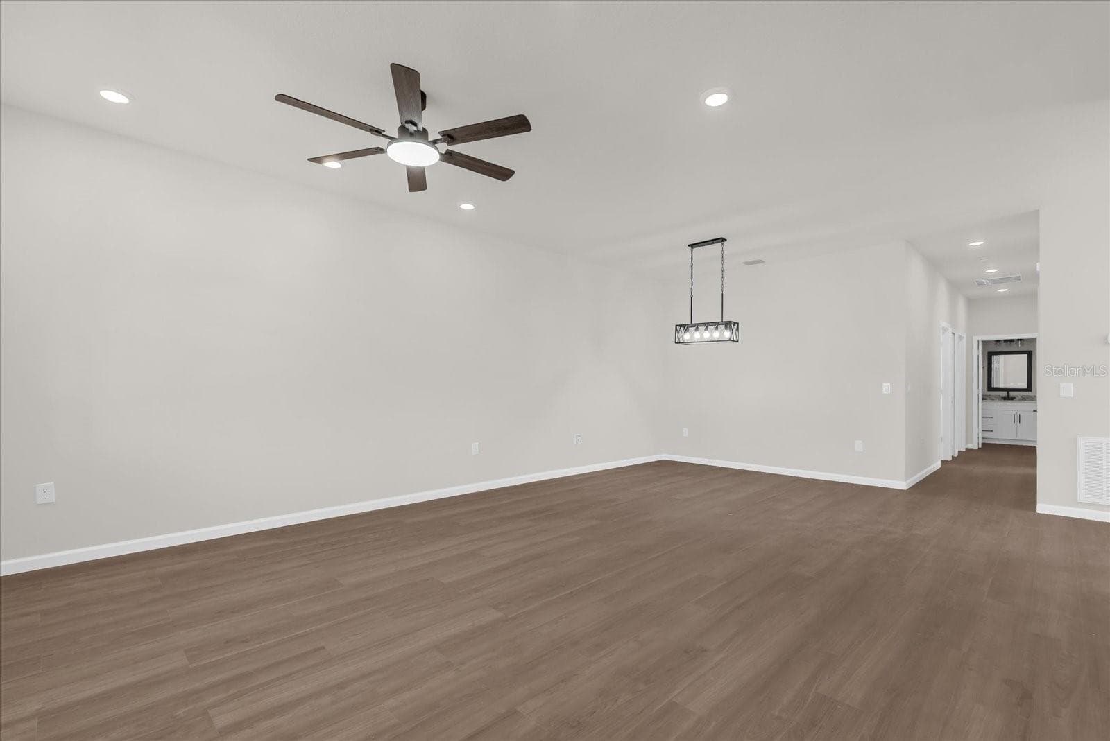 Single Family Residence at 1807 PEACH AVE, SANFORD, photo 6 of 27