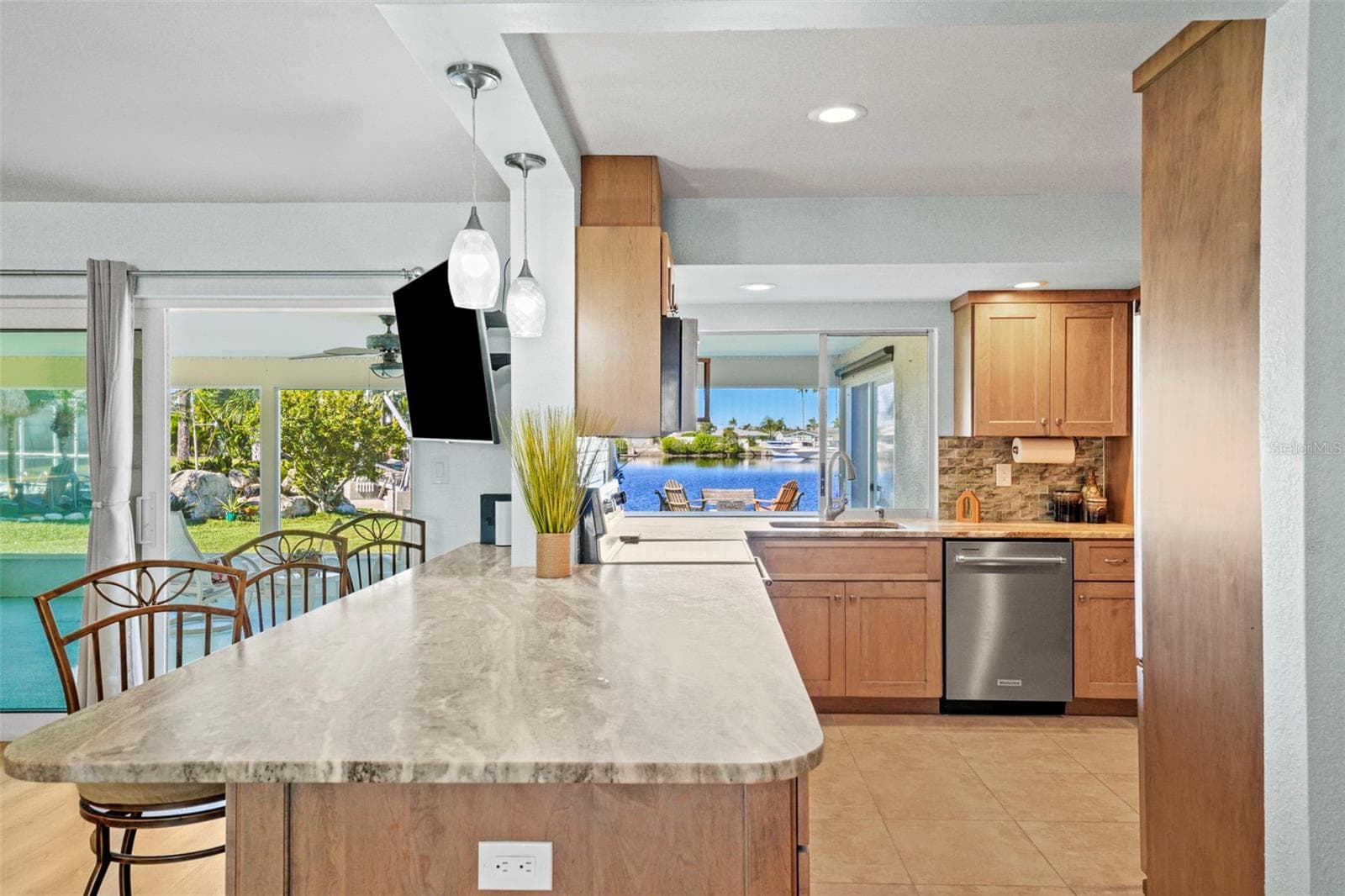 Single Family Residence at 3711 FLORAMAR TER, NEW PORT RICHEY, photo 3 of 83