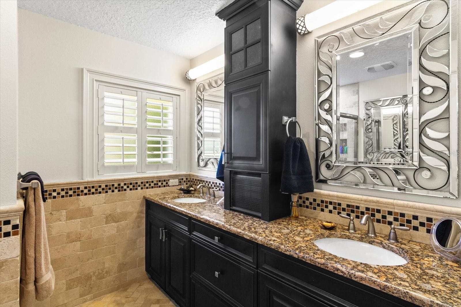 Single Family Residence at 1538 S ORANGE AVE, SARASOTA, photo 23 of 54