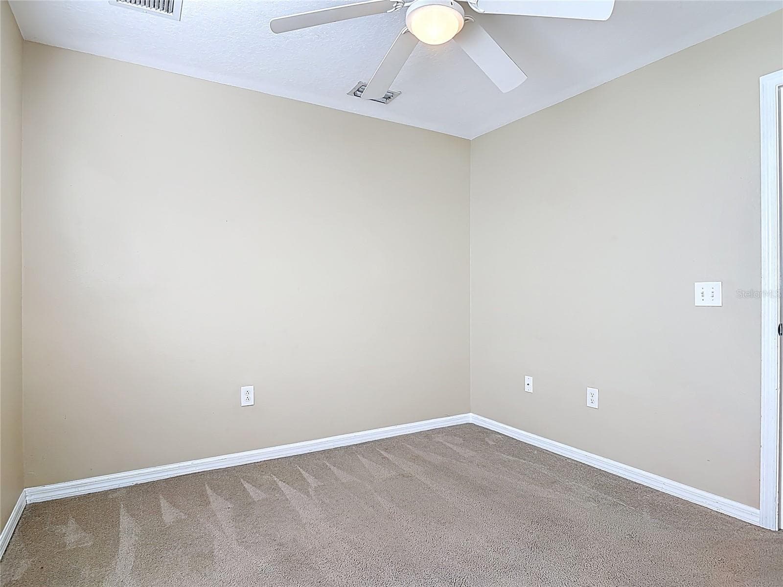 Single Family Residence at 530 CORAL TRACE BLVD, EDGEWATER, photo 28 of 61