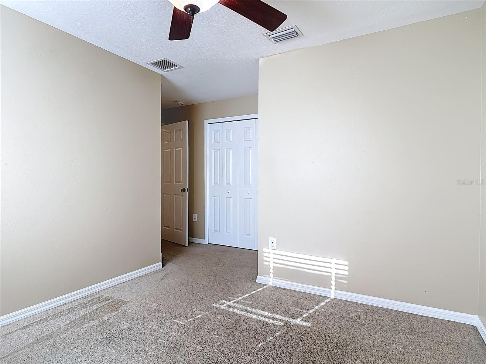 Single Family Residence at 530 CORAL TRACE BLVD, EDGEWATER, photo 33 of 61