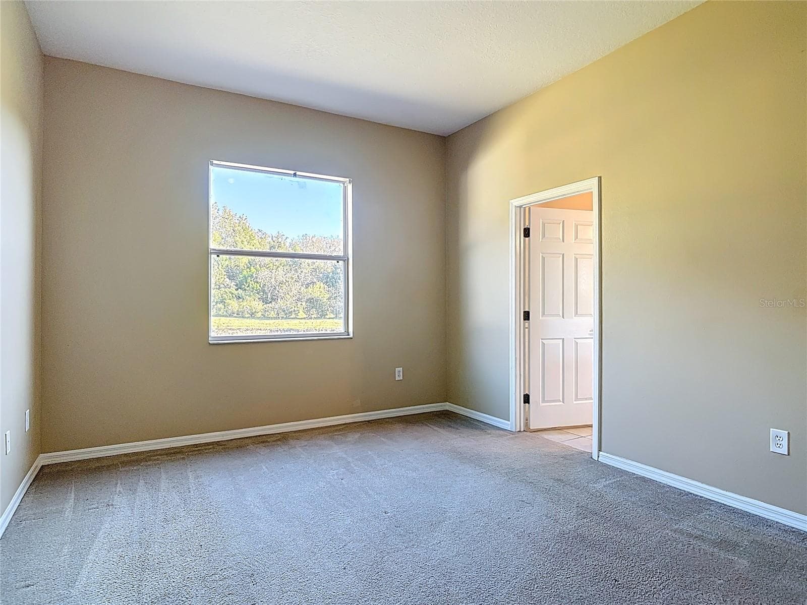 Single Family Residence at 530 CORAL TRACE BLVD, EDGEWATER, photo 42 of 61