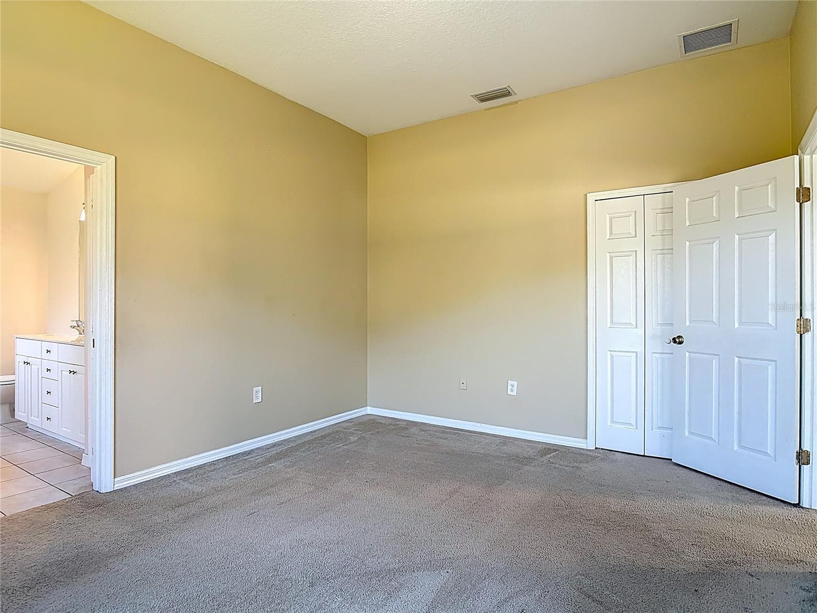 Single Family Residence at 530 CORAL TRACE BLVD, EDGEWATER, photo 43 of 61