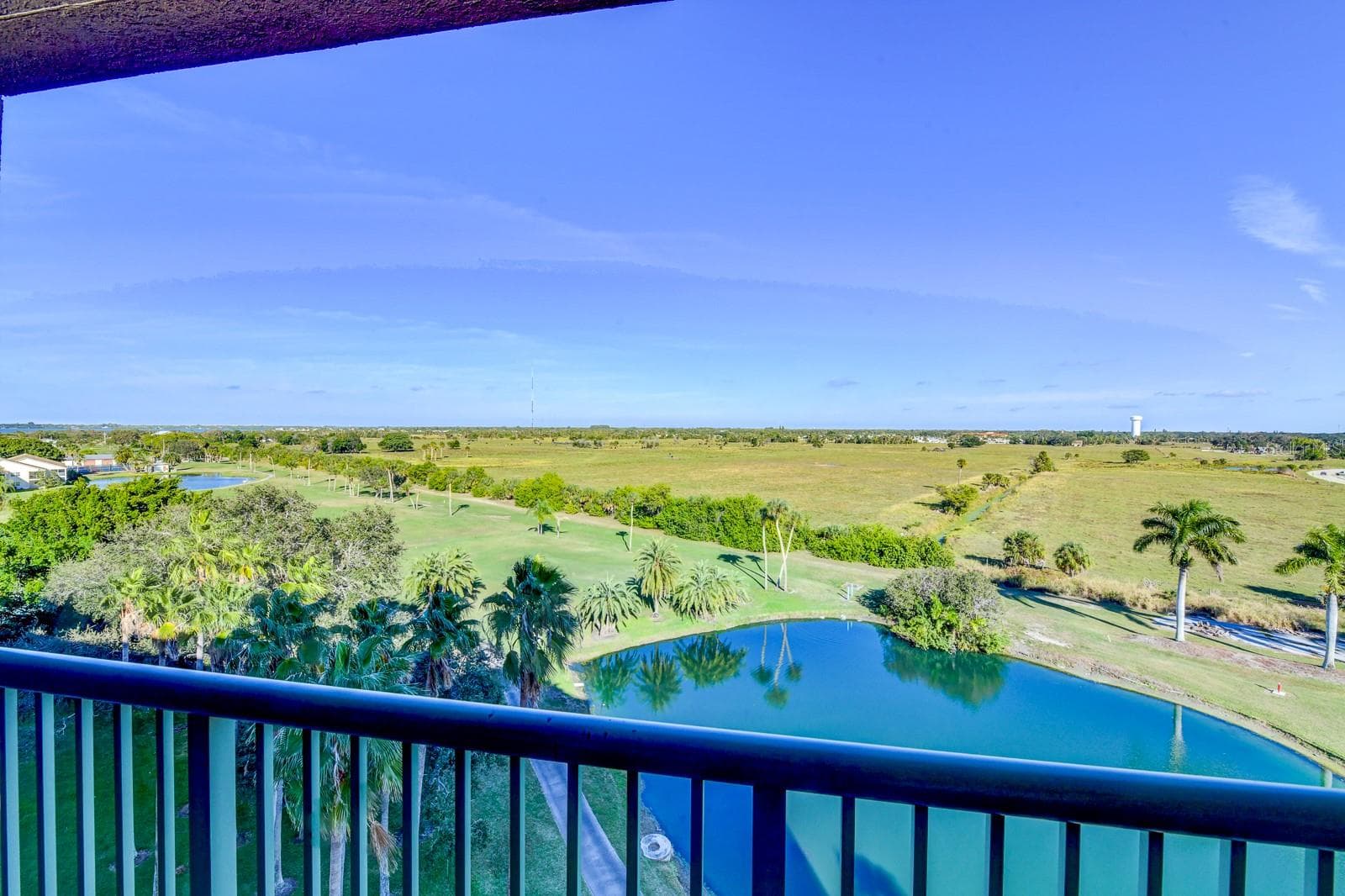 2320 TERRA CEIA BAY BLVD #811