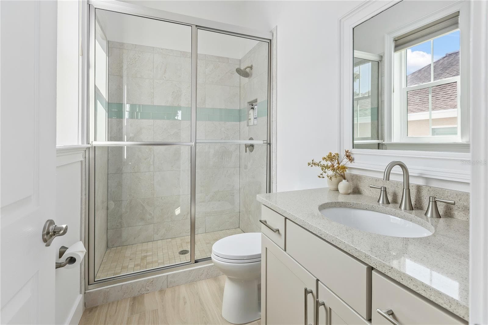 Bedroom 4 Ensuite - 8008 MIDNIGHT PASS RD, SARASOTA