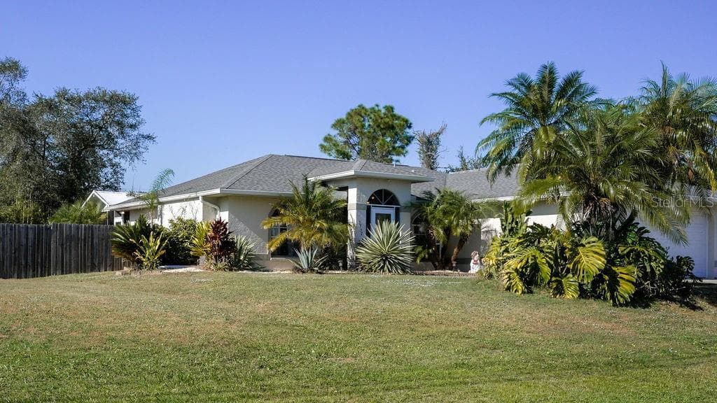 Single Family Residence at 3357 N CHAMBERLAIN BLVD, NORTH PORT, photo 4 of 43