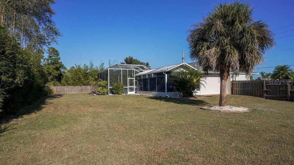Single Family Residence at 3357 N CHAMBERLAIN BLVD, NORTH PORT, photo 8 of 43
