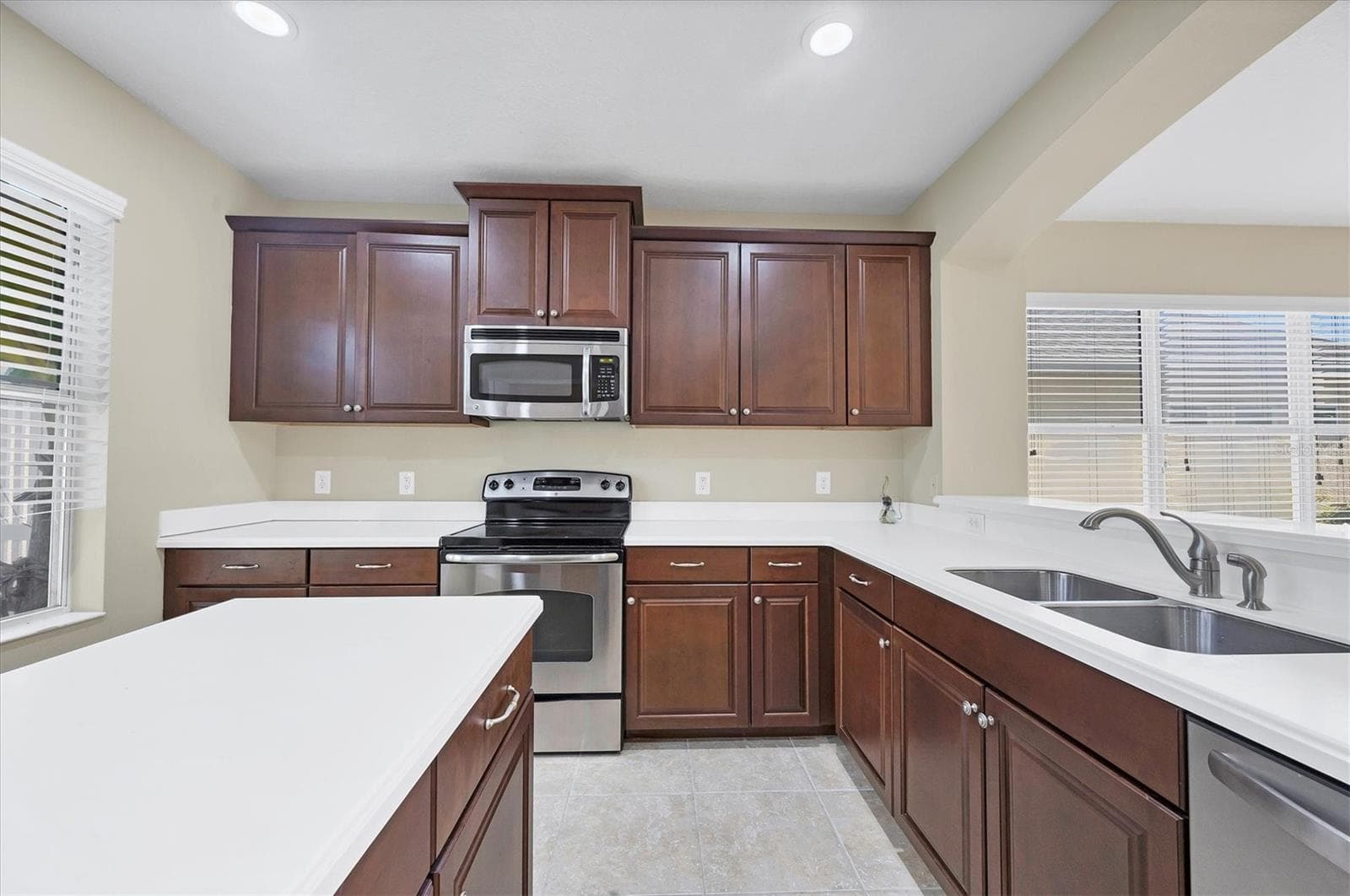 All new stainless steel appliances - 4811 WOODBROOK DR, SARASOTA