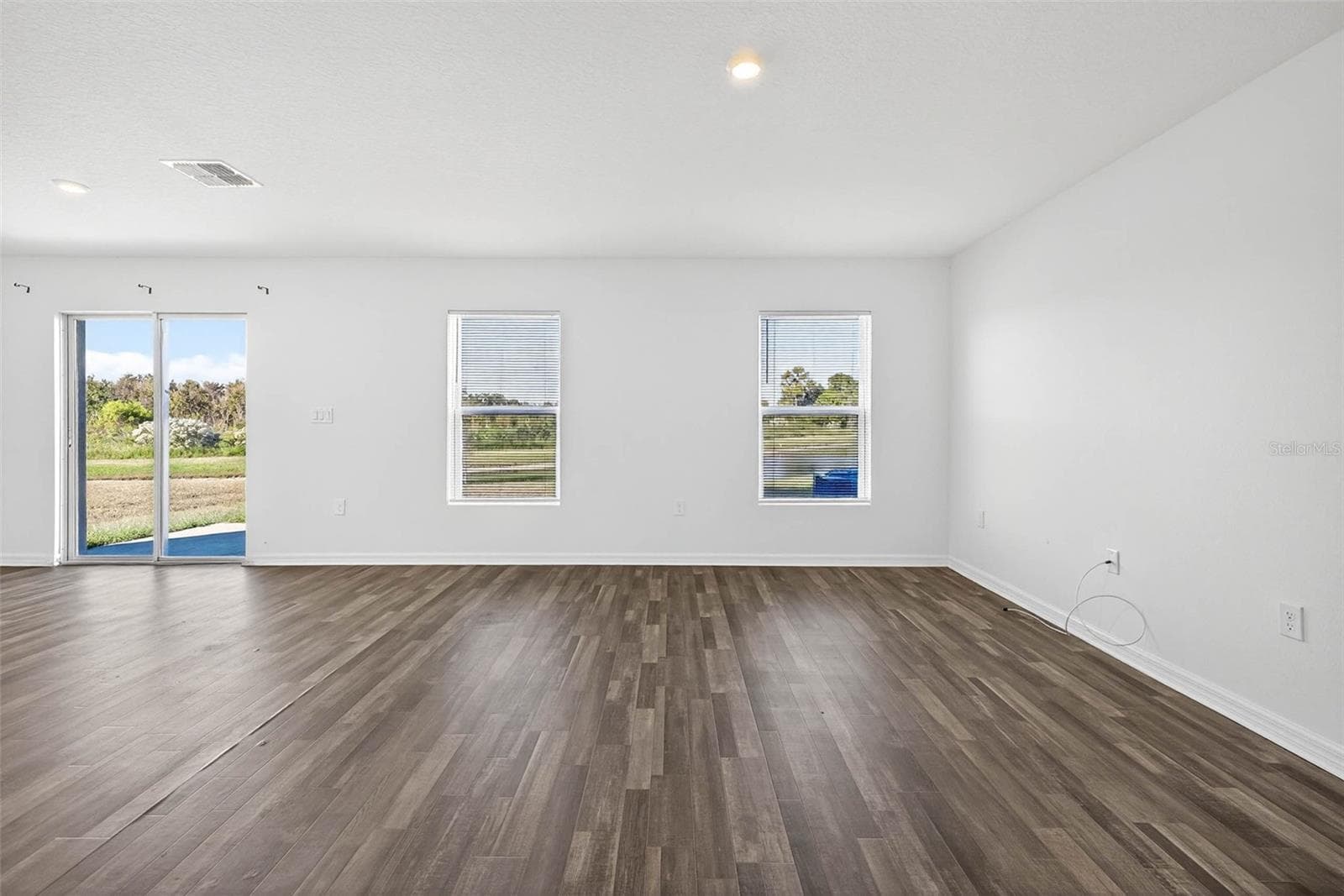 Single Family Residence at 1753 EAGLE HAMMOCK BLVD, EAGLE LAKE, photo 10 of 58