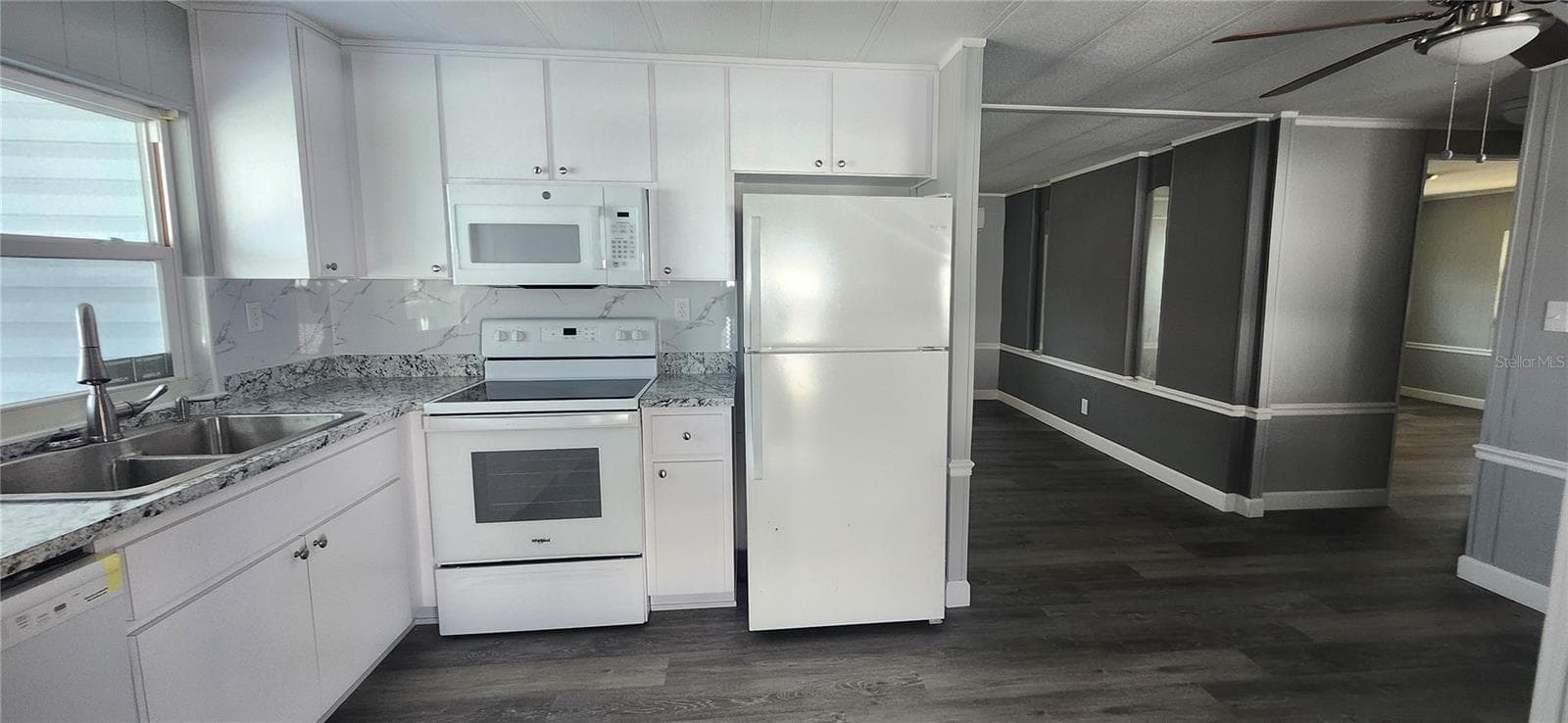 Manufactured Home at 10803 FREEDOM DR, PORT RICHEY, photo 2 of 41