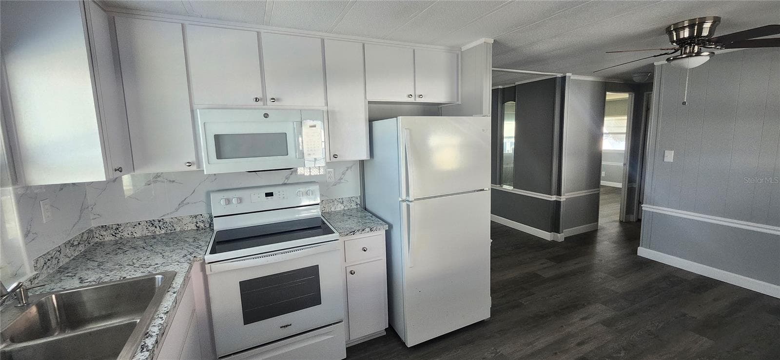 Manufactured Home at 10803 FREEDOM DR, PORT RICHEY, photo 7 of 41