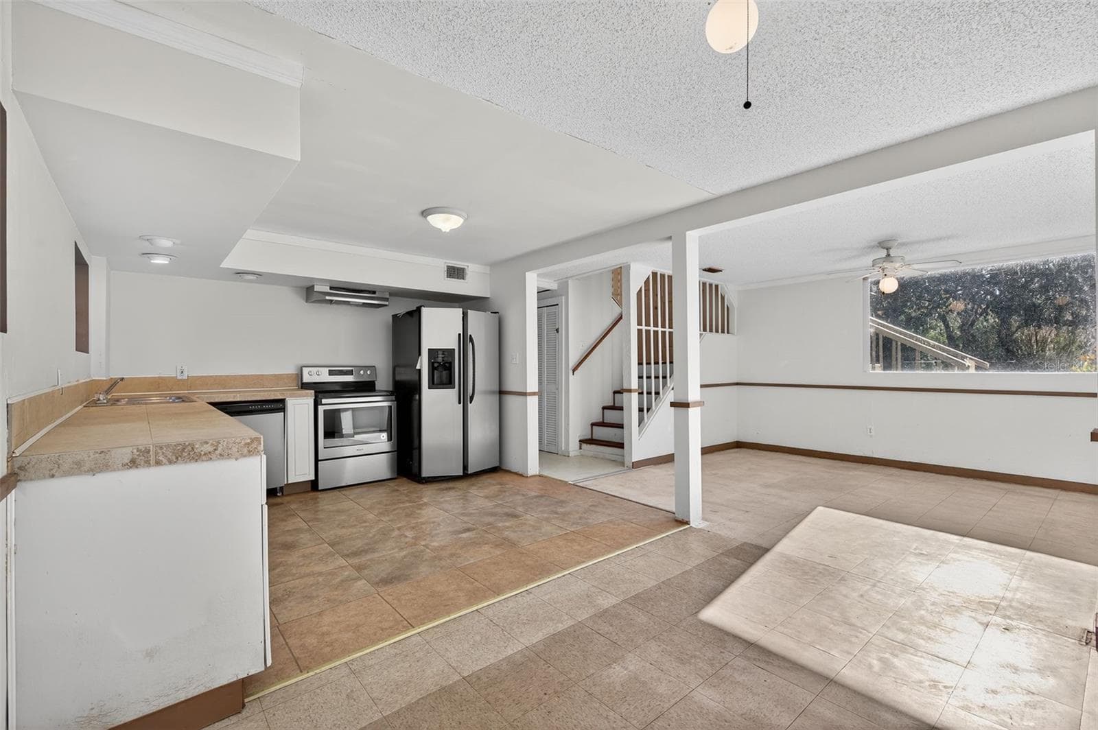 Single Family Residence at 6345 LOST TRL, HOLIDAY, photo 19 of 83