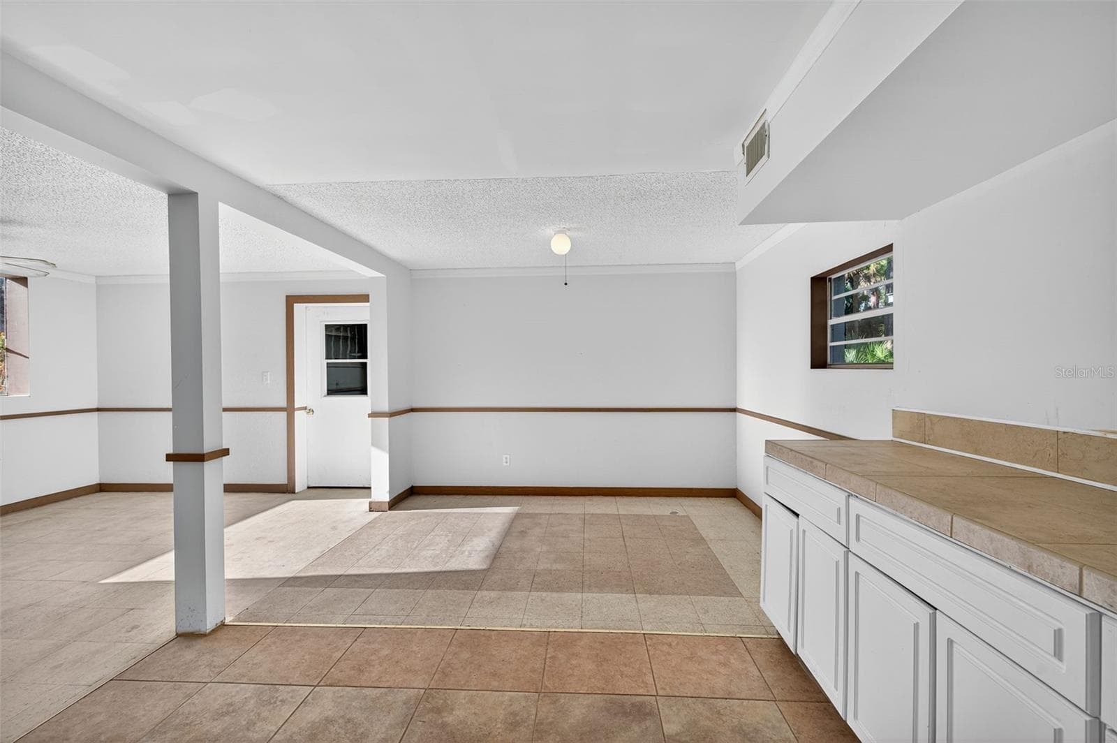 Single Family Residence at 6345 LOST TRL, HOLIDAY, photo 26 of 83