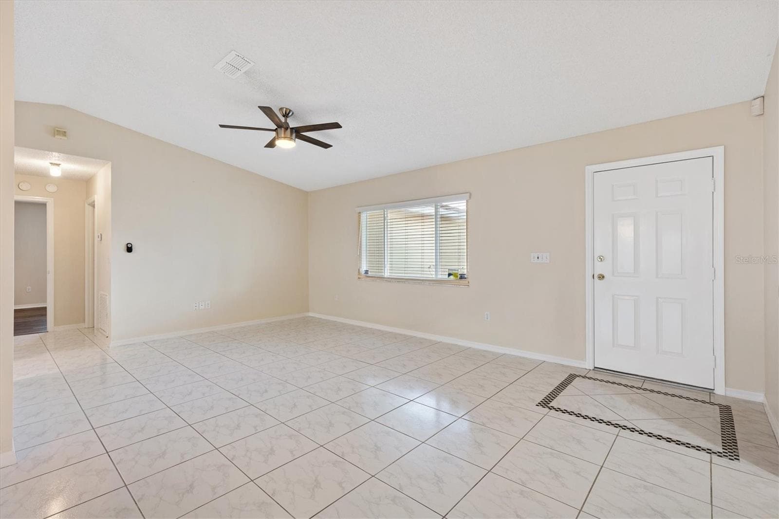 Single Family Residence at 10767 SE 174TH LOOP, SUMMERFIELD, photo 6 of 45