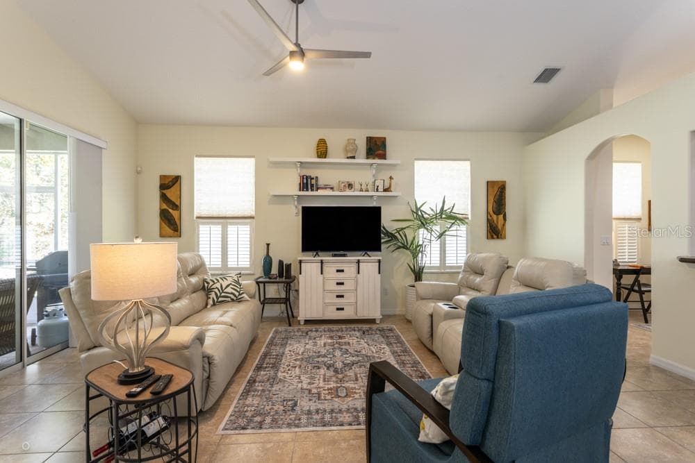 Single Family Residence at 150 W WATERSIDE PKWY, PALM COAST, photo 15 of 40