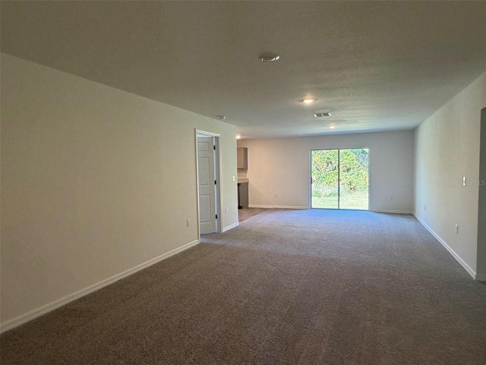 Single Family Residence at 904 HUDSON VALLEY DR, POINCIANA, photo 3 of 6