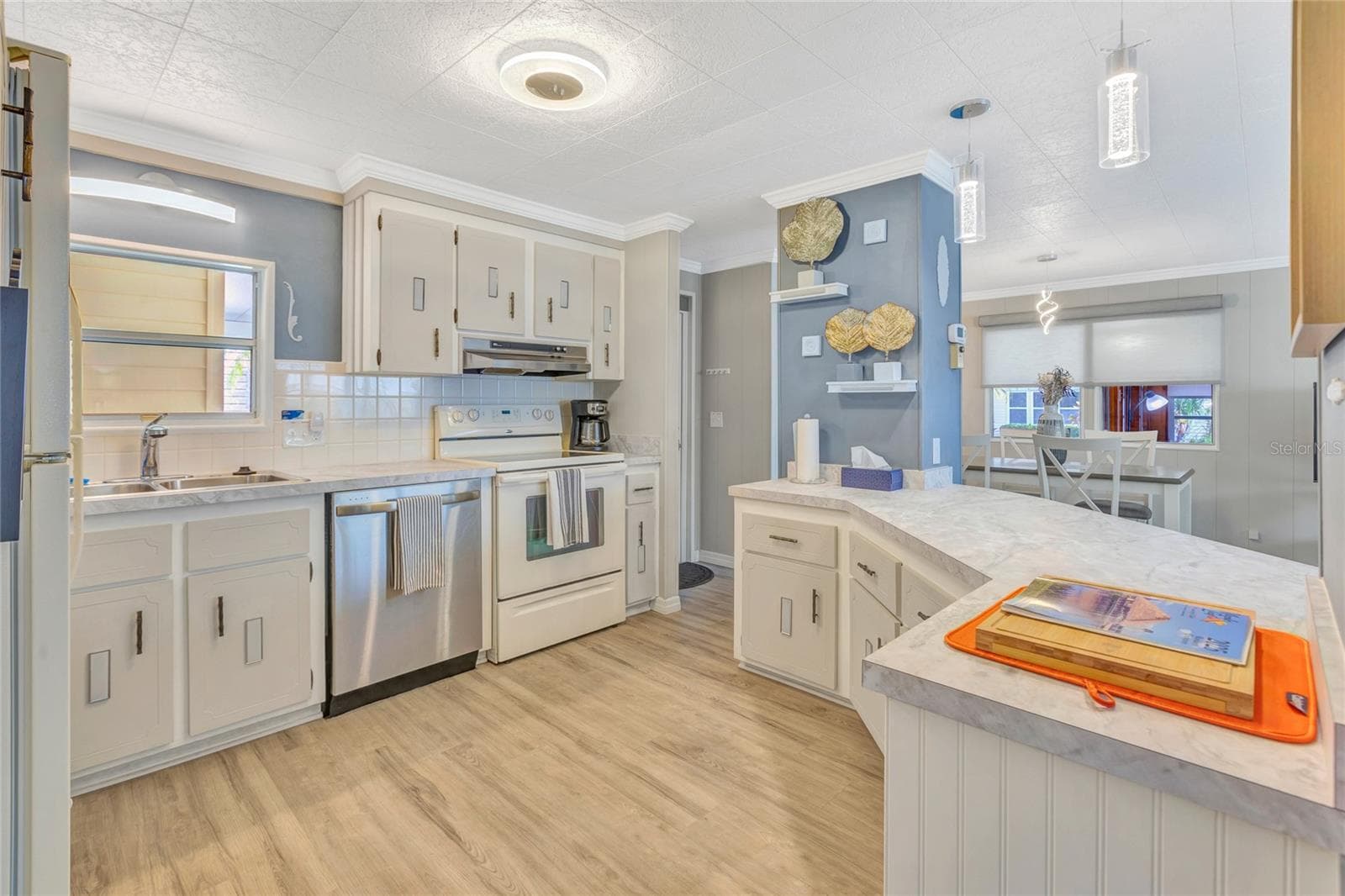 Manufactured Home at 2100 KINGS HWY #289, PORT CHARLOTTE, photo 6 of 83