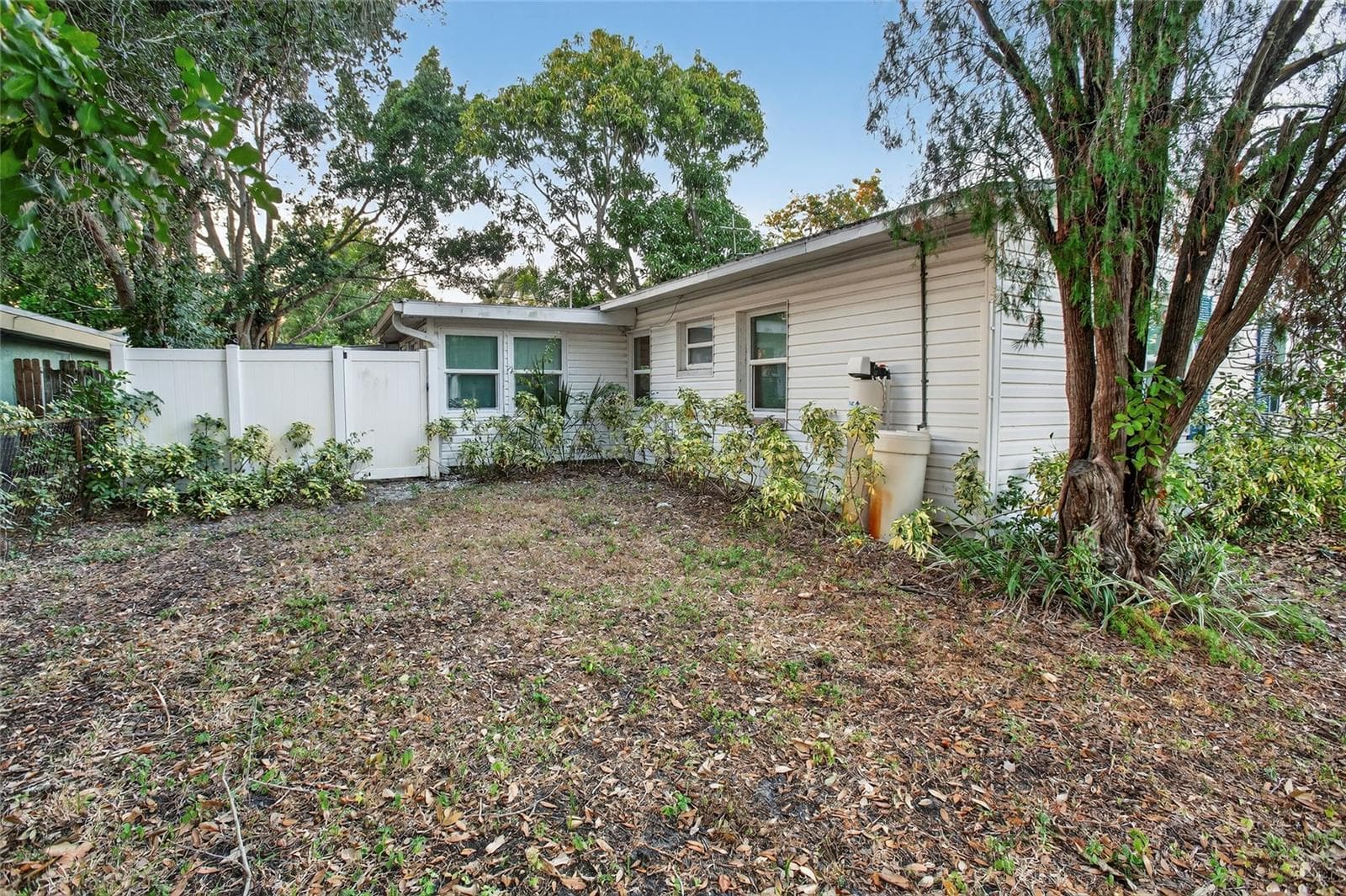 Single Family Residence at 7800 11TH ST N, ST PETERSBURG, photo 12 of 20