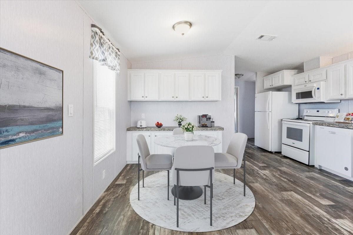 Manufactured Home at 1800 ENGLEWOOD RD #166, ENGLEWOOD, photo 12 of 34