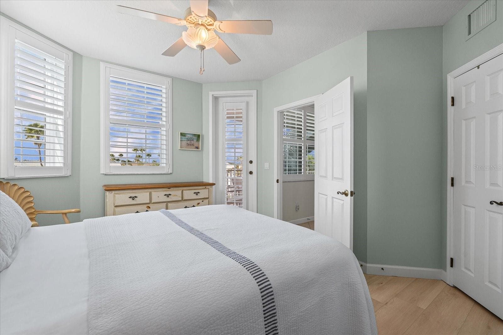 Condominium at 1260 DOLPHIN BAY WAY #404, SARASOTA, photo 15 of 51