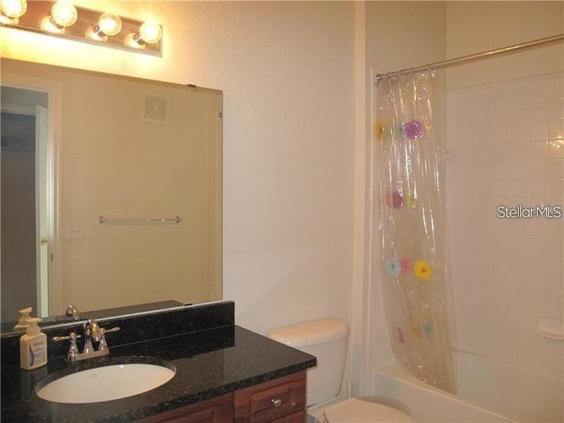 Condominium at 3593 CONROY RD #421, ORLANDO, photo 13 of 28