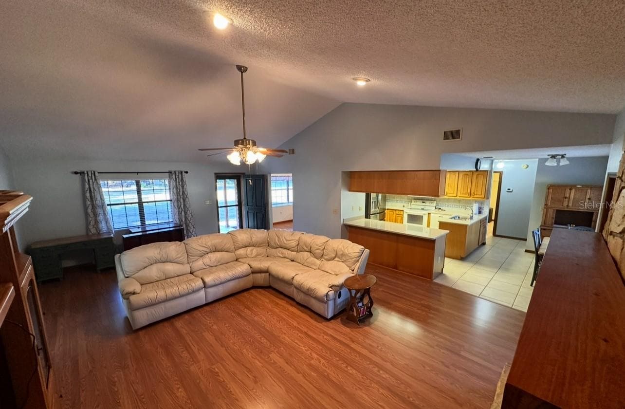 Single Family Residence at 5912 BAILEY RD, PLANT CITY, photo 6 of 30