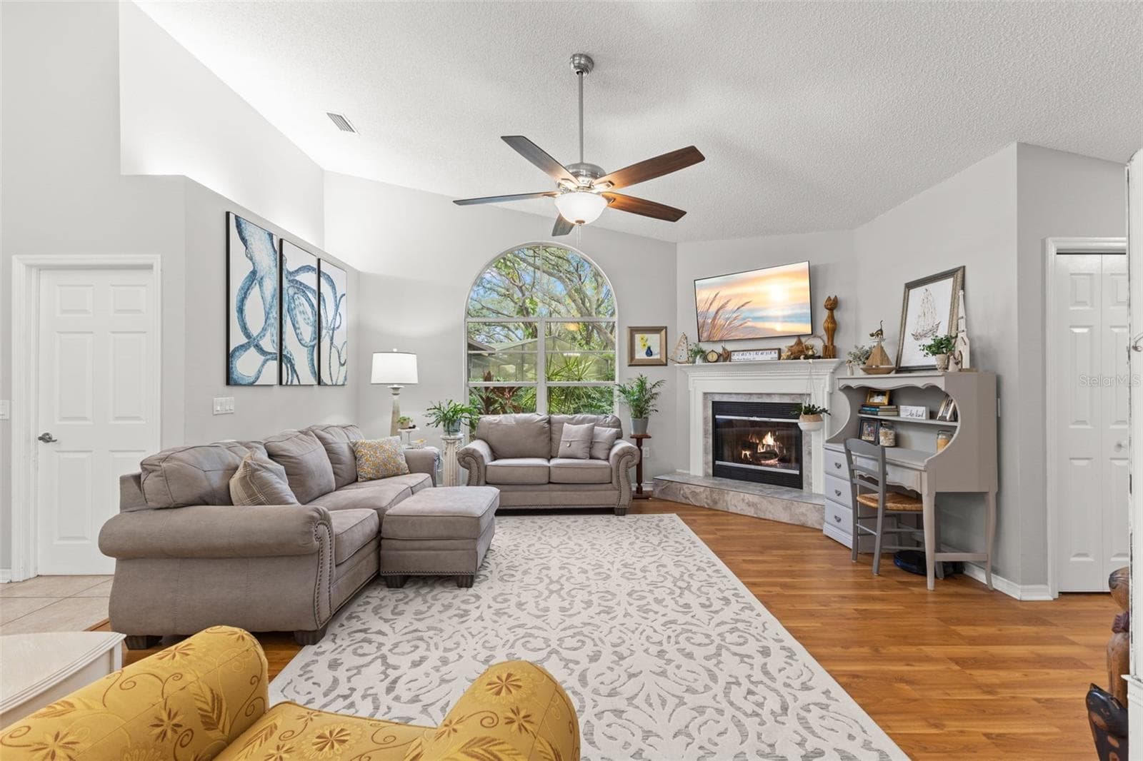 Family Room With Fireplace - 3734 THORNBUSH LN, NEW PORT RICHEY