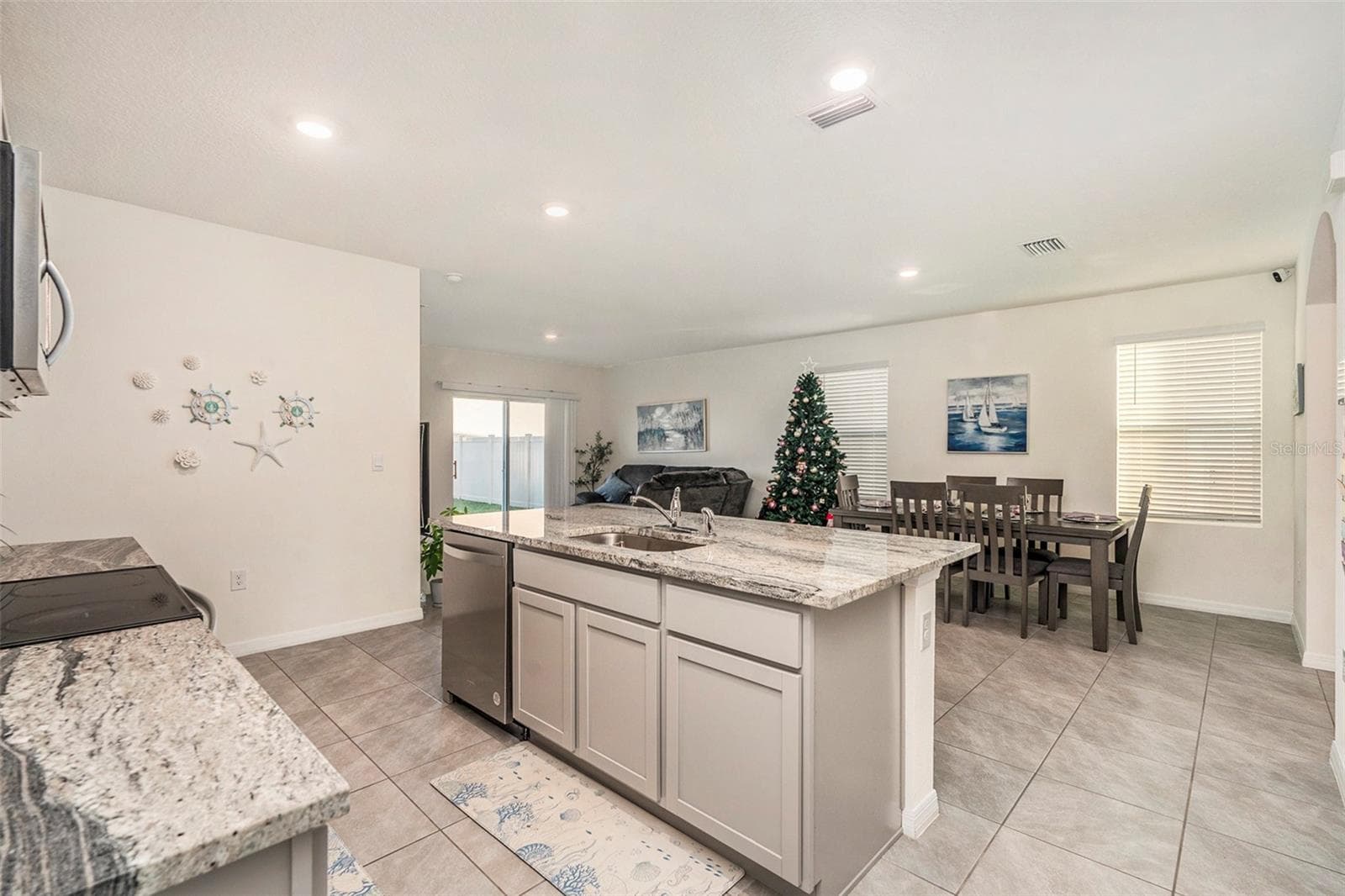 Single Family Residence at 9319 FORGE BREEZE LOOP, WESLEY CHAPEL, photo 15 of 45