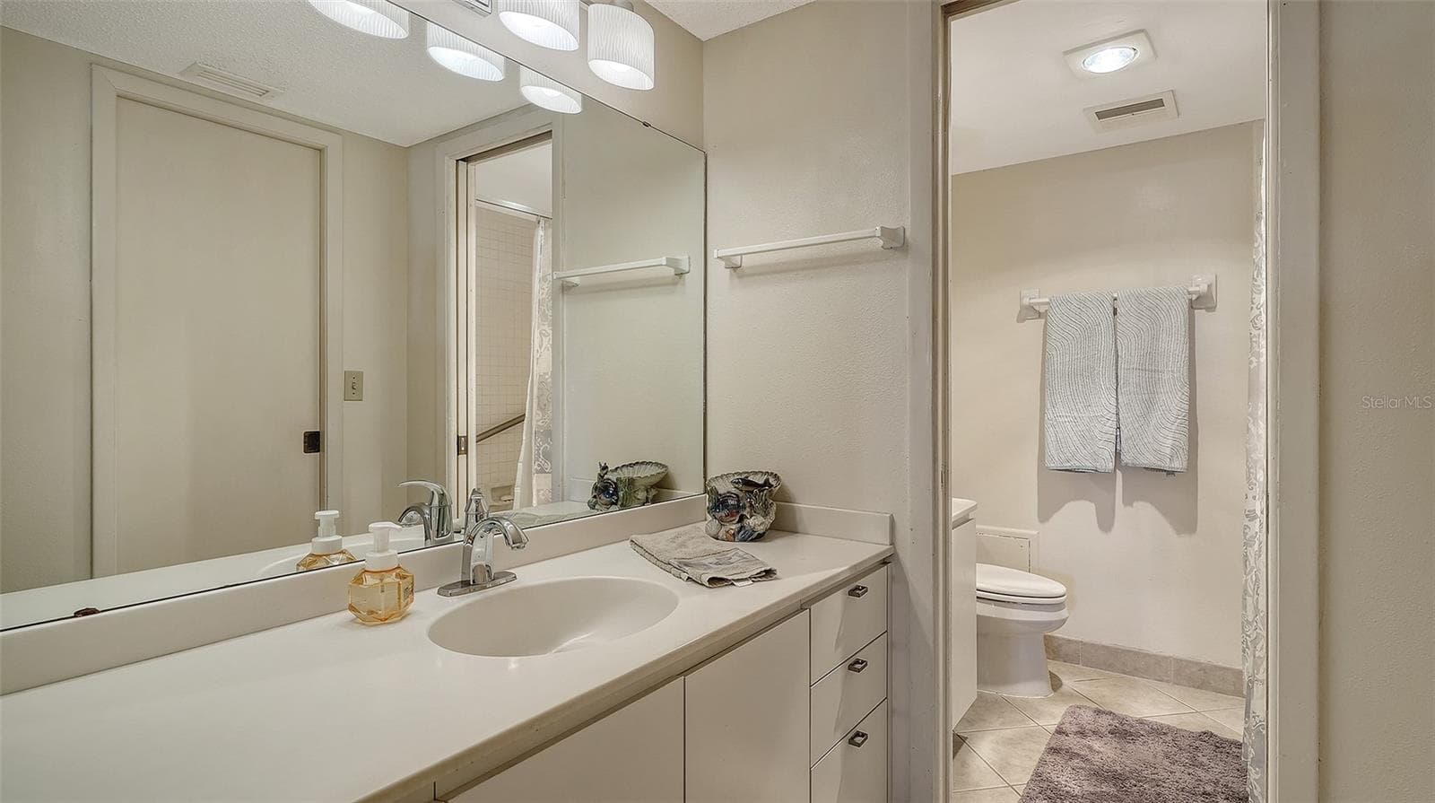 Master Bath Vanity - 8773 MIDNIGHT PASS RD #102G, SARASOTA
