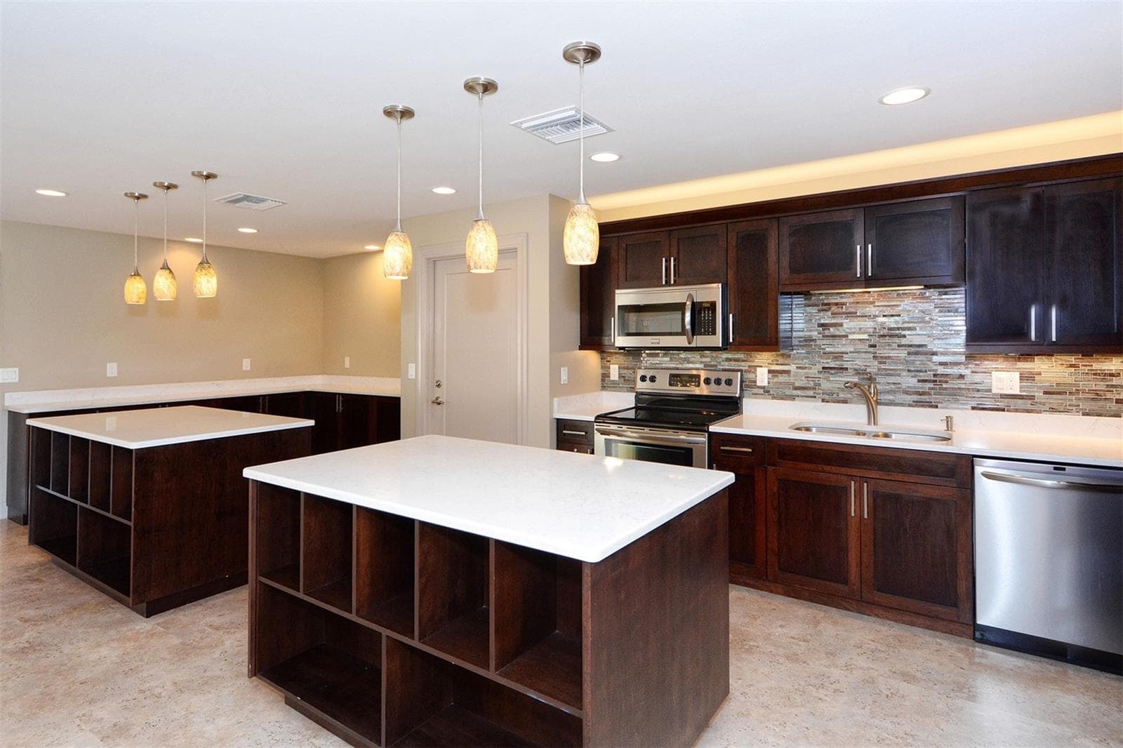 Clubhouse - 8773 MIDNIGHT PASS RD #102G, SARASOTA
