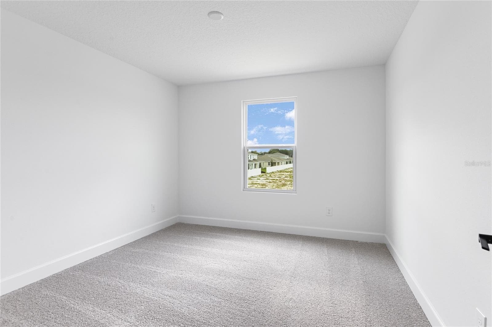 Single Family Residence at 178 BLUE STAR CT, TAVARES, photo 14 of 20