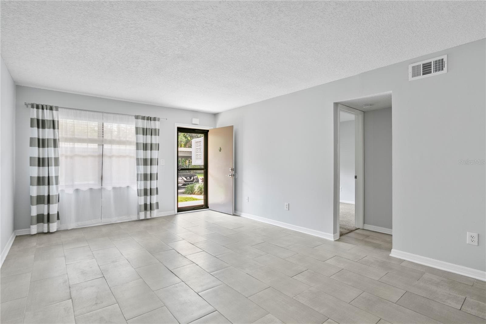 Condominium at 4920 LOCUST ST NE #115, ST PETERSBURG, photo 3 of 28