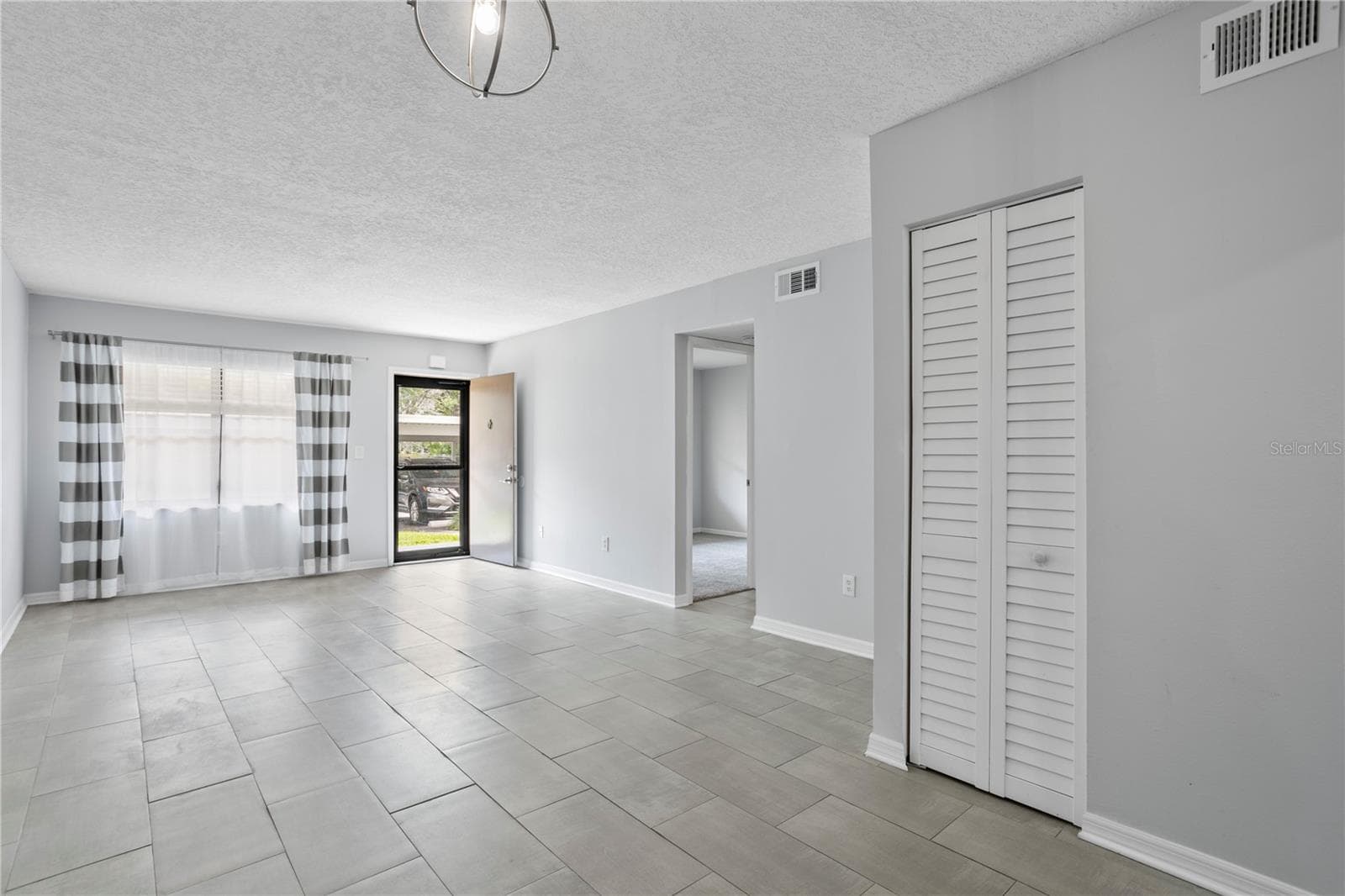 Condominium at 4920 LOCUST ST NE #115, ST PETERSBURG, photo 7 of 28