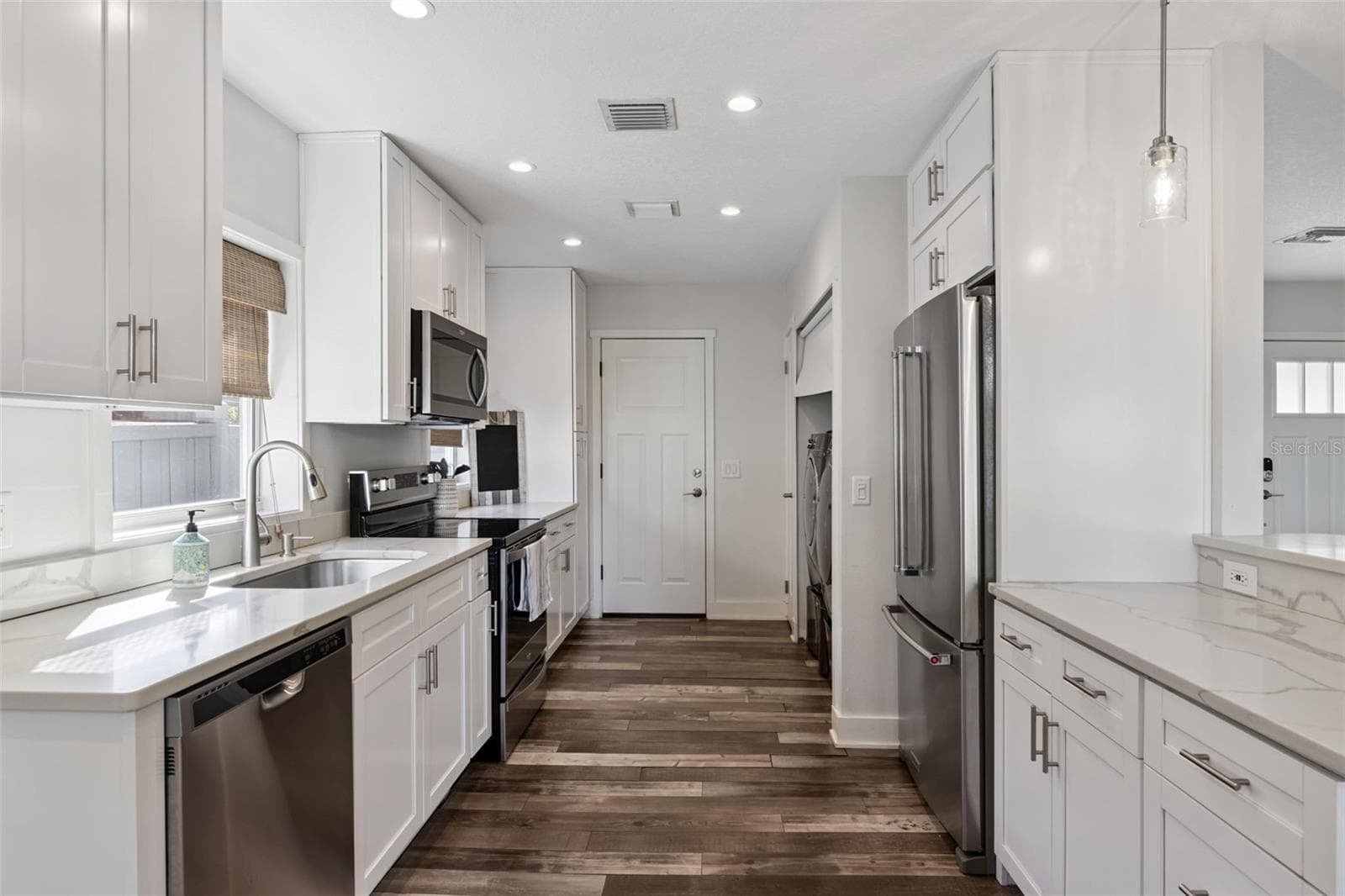 Single Family Residence at 560 OLOLU DR, WINTER PARK, photo 19 of 36