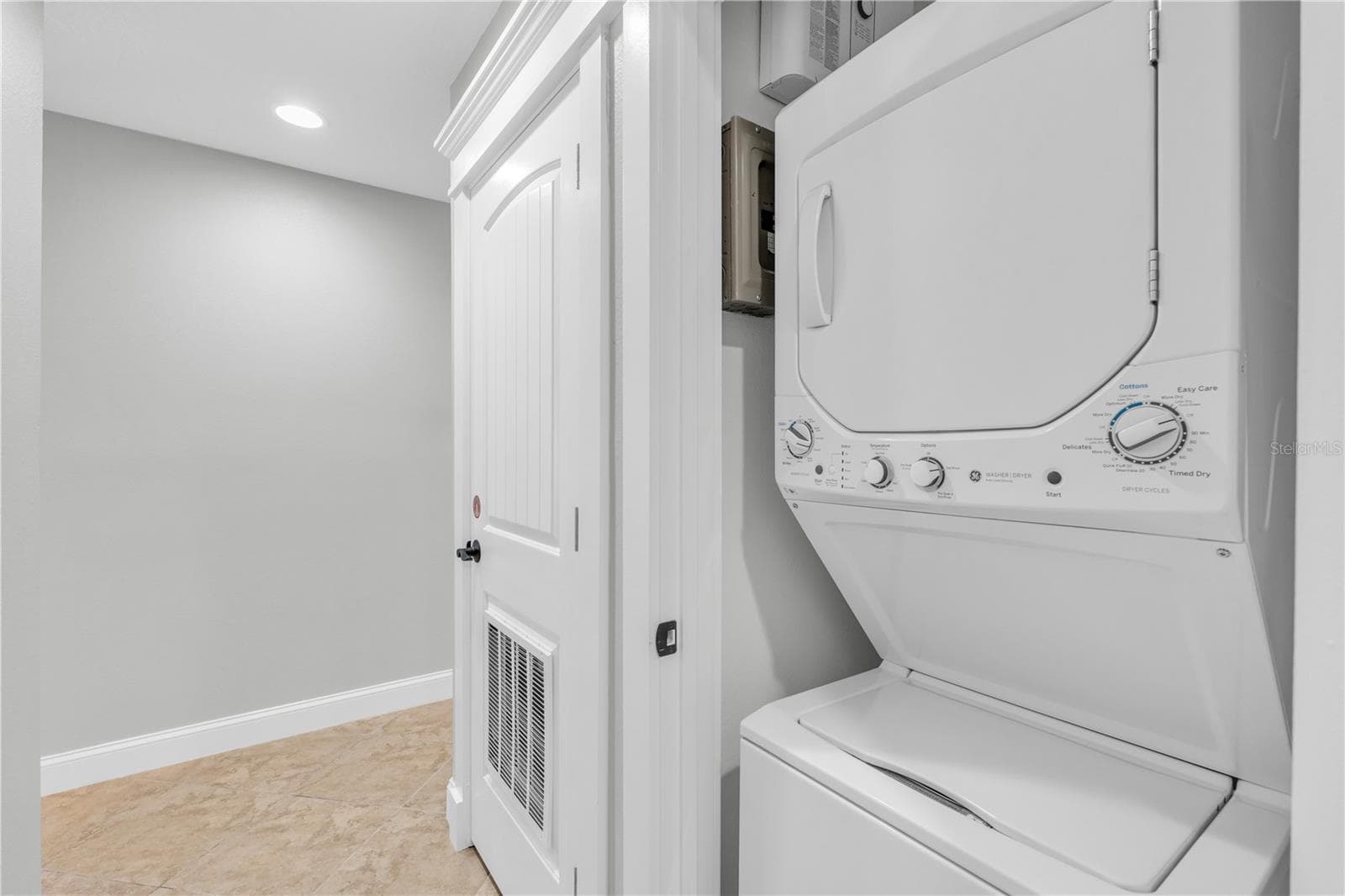 Single Family Residence at 302 67TH ST, HOLMES BEACH, photo 27 of 40