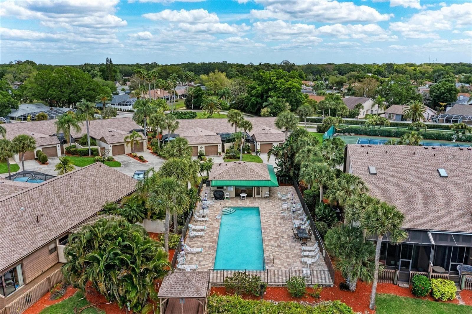 Community Pool is just steps away - 3441 BEEKMAN PL #40, SARASOTA